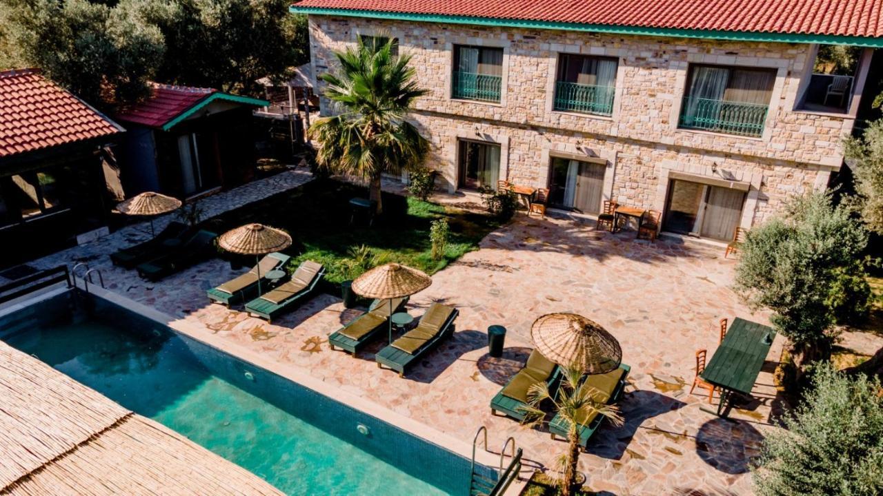 Serender Bungalov Bed & Breakfast Foça Ngoại thất bức ảnh