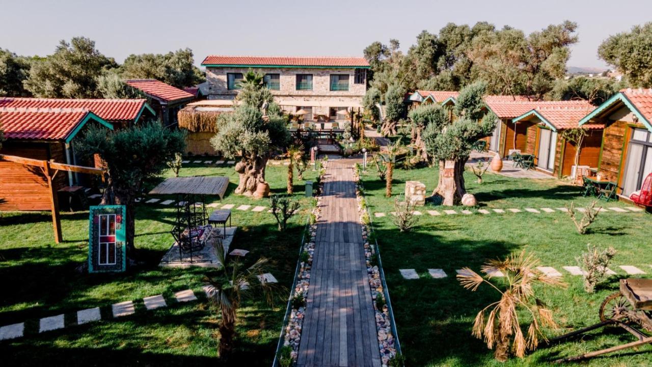 Serender Bungalov Bed & Breakfast Foça Ngoại thất bức ảnh